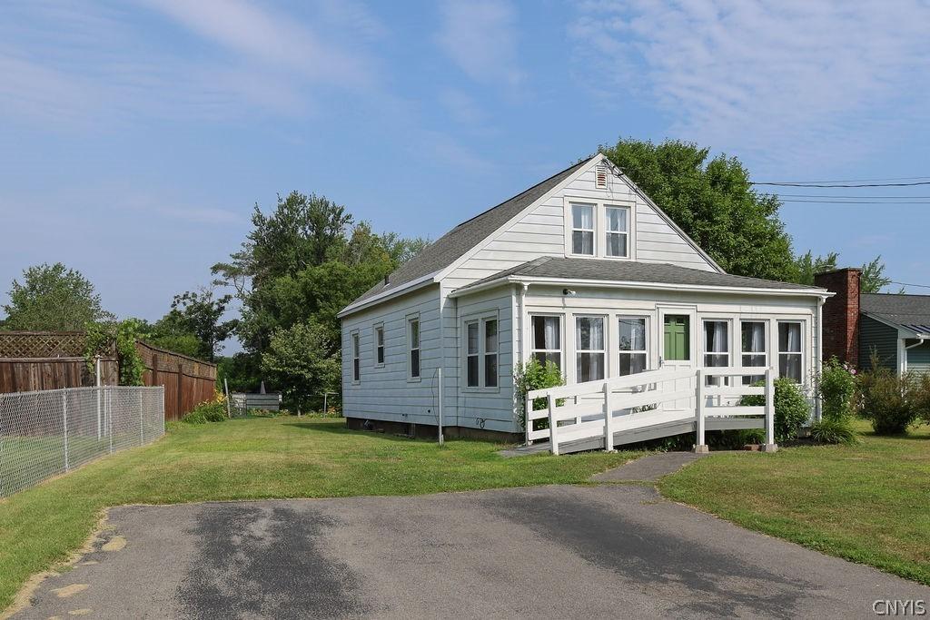 Fay St, Fulton, NY 13069