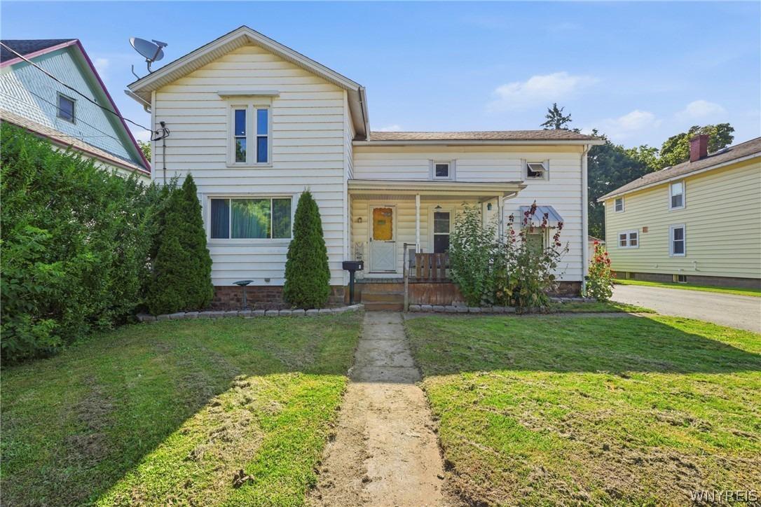 Robertson St, Middleport, NY 14105