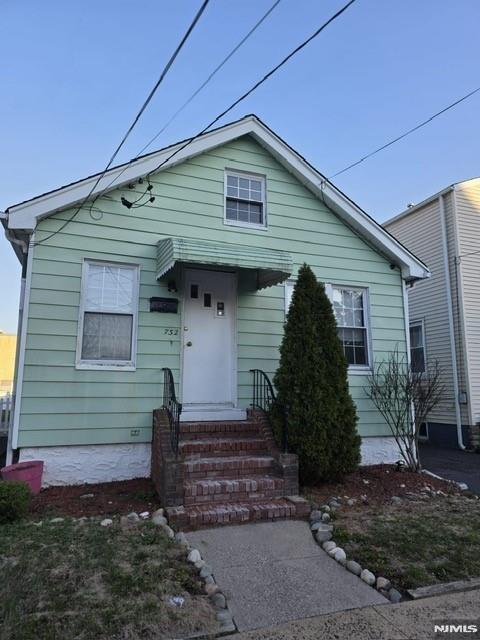 Essex Ave, Linden, NJ 07036
