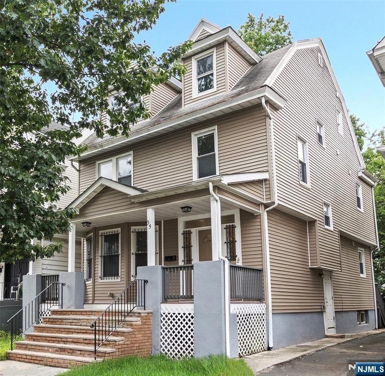 N 16th St, East Orange, NJ 07017