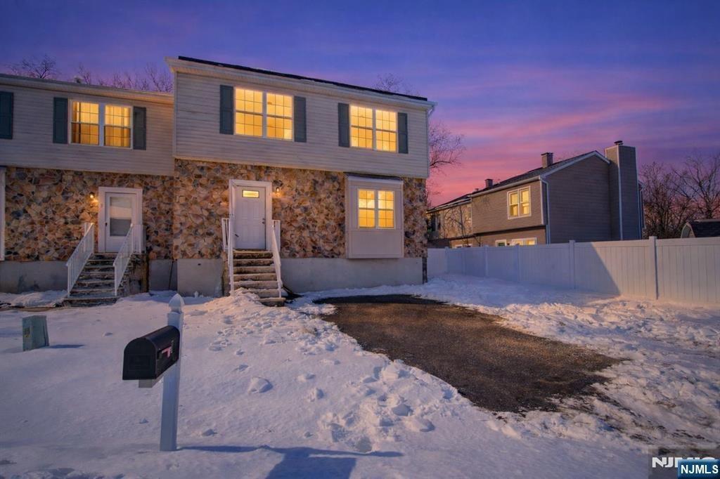 Kent Ct, Lawrence Township, NJ 08648