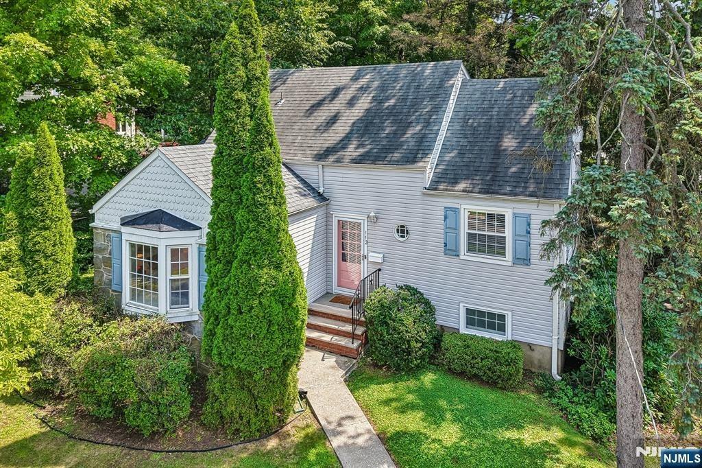 Fairview Ave, West Orange, NJ 07052