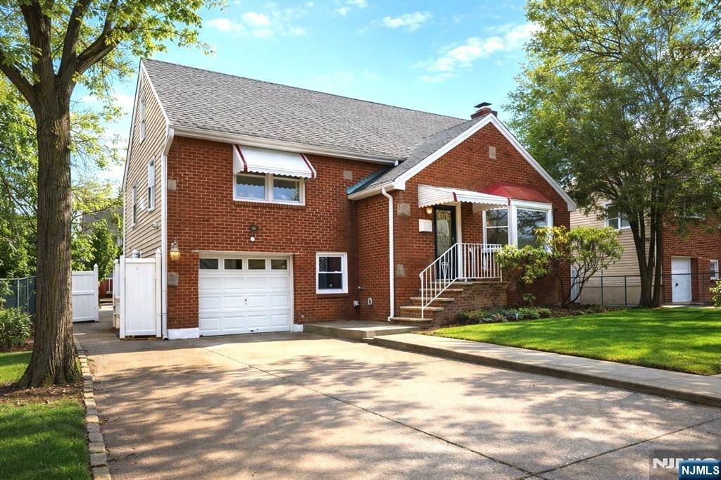 Howland Ave, Teaneck, NJ 07666