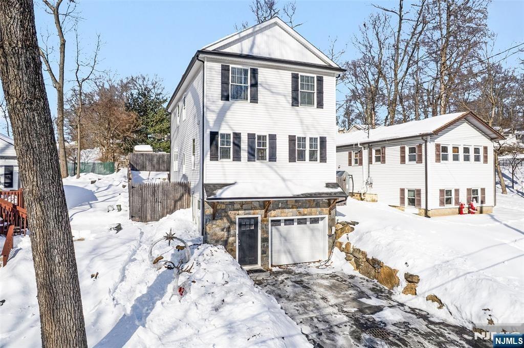Brooklyn Mountain Rd, Hopatcong, NJ 07843