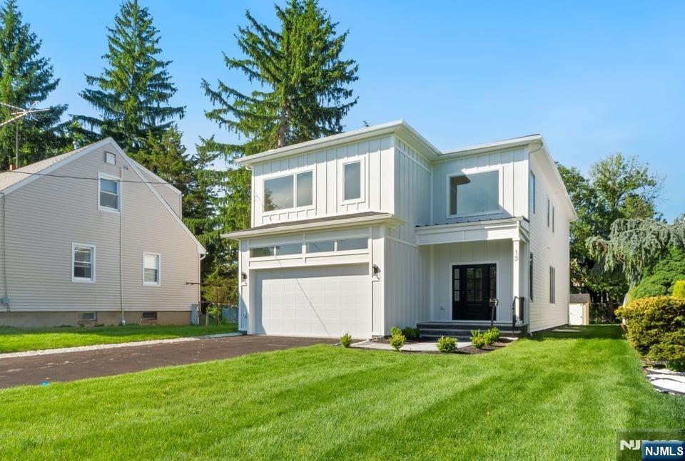 Harding Pl, Livingston, NJ 07039