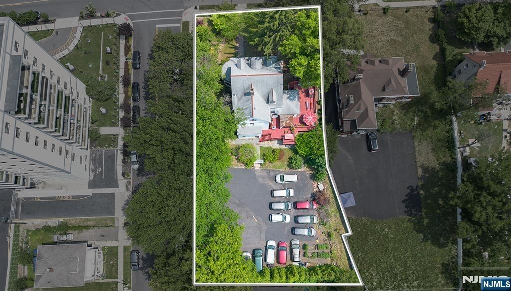 S Munn Ave, East Orange, NJ 07018