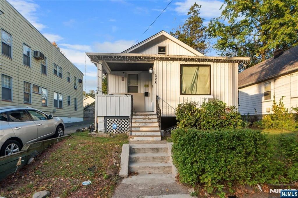 Madison Ave, Irvington, NJ 07111
