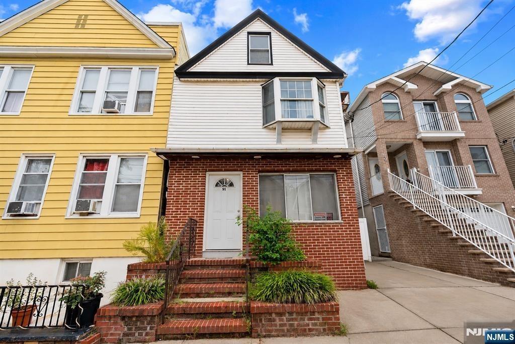 W 43rd St, Bayonne, NJ 07002
