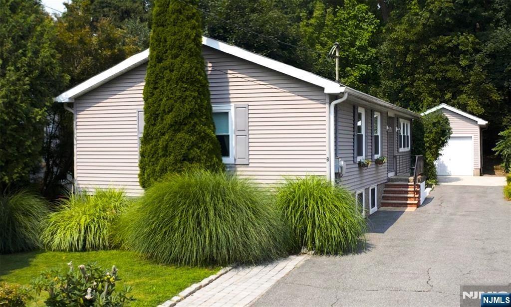 Martin Rd, Verona, NJ 07044