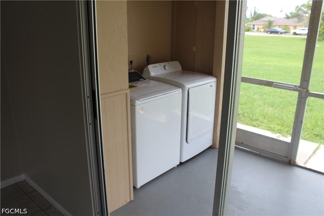 Se 5th Pl, Cape Coral, FL 33990