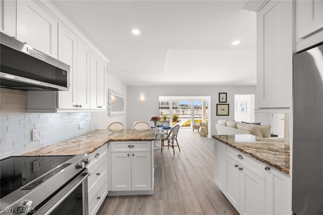 Harbour Dr, Naples, FL 34103