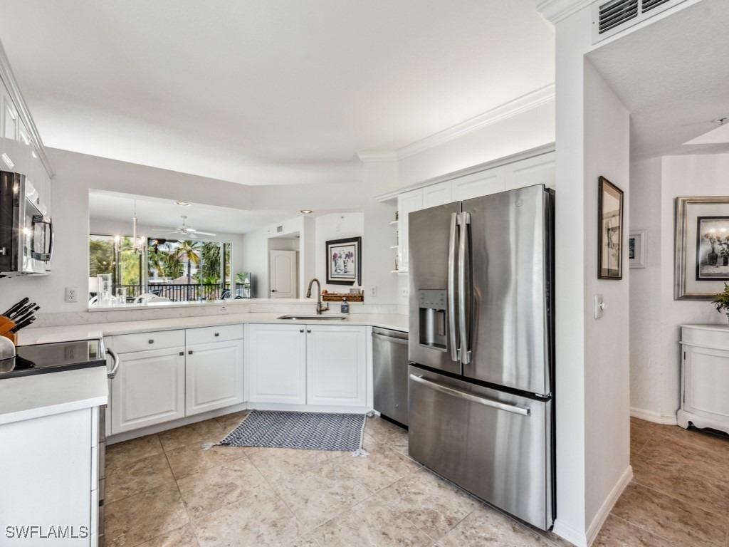 Pebble Creek Cir, Naples, FL 34108