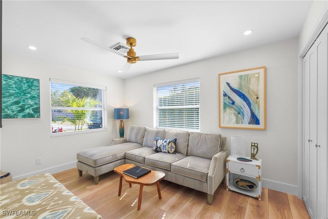 10th St N, Naples, FL 34103