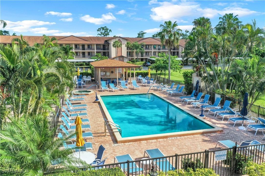 Saint Ives Way, Naples, FL 34104
