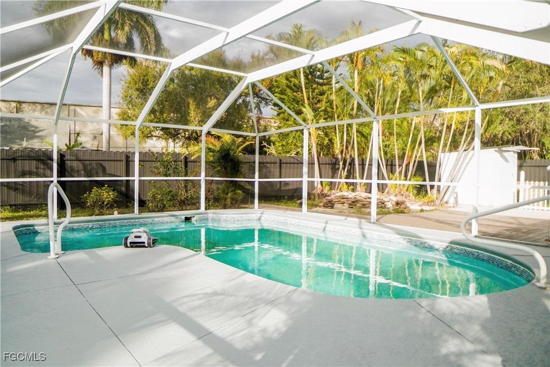 W North Shore Ave, North Fort Myers, FL 33903