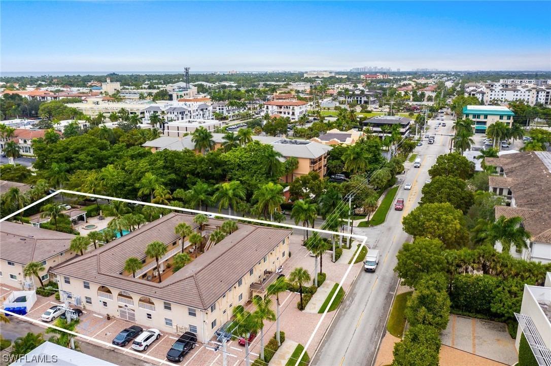 7th Ave S, Naples, FL 34102