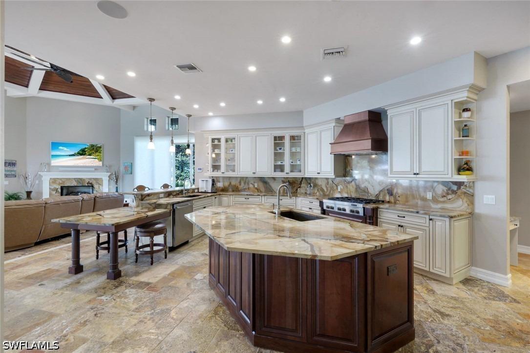 Mcilvaine Ct, Marco Island, FL 34145