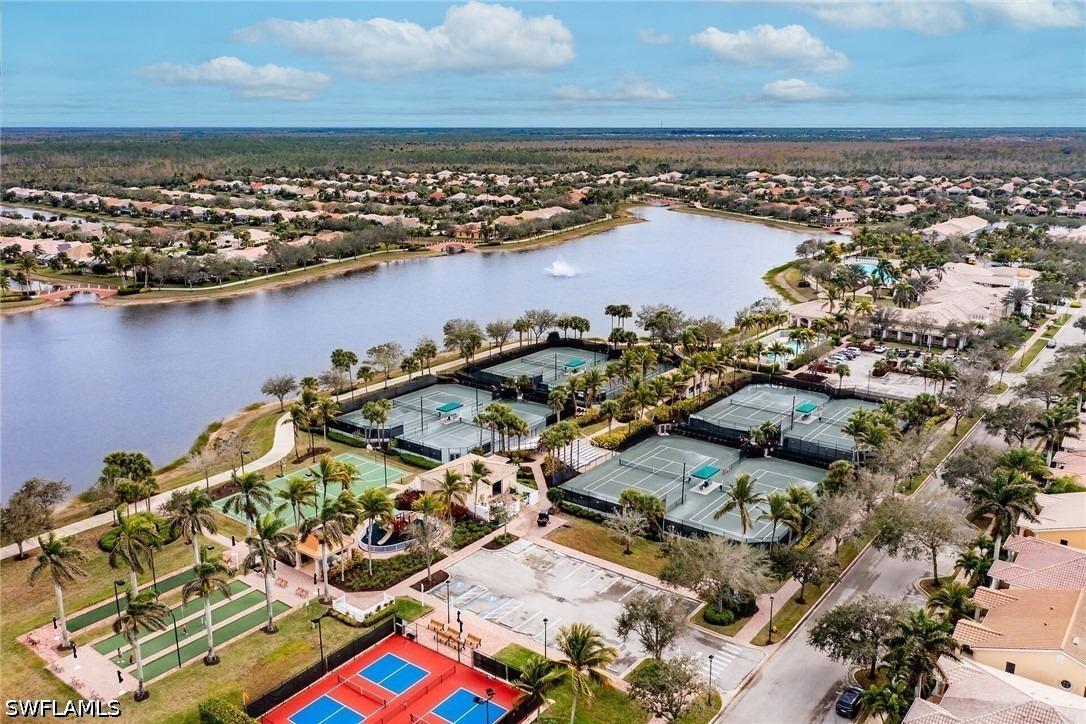 Valentina Ct, Naples, FL 34114