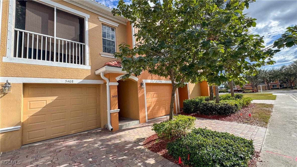 Concordia Lake Cir, Cape Coral, FL 33909
