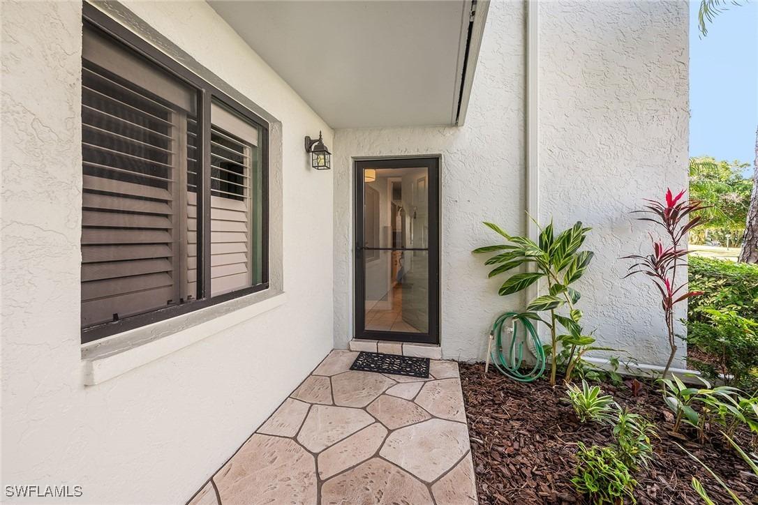 Kings Lake Blvd, Naples, FL 34112