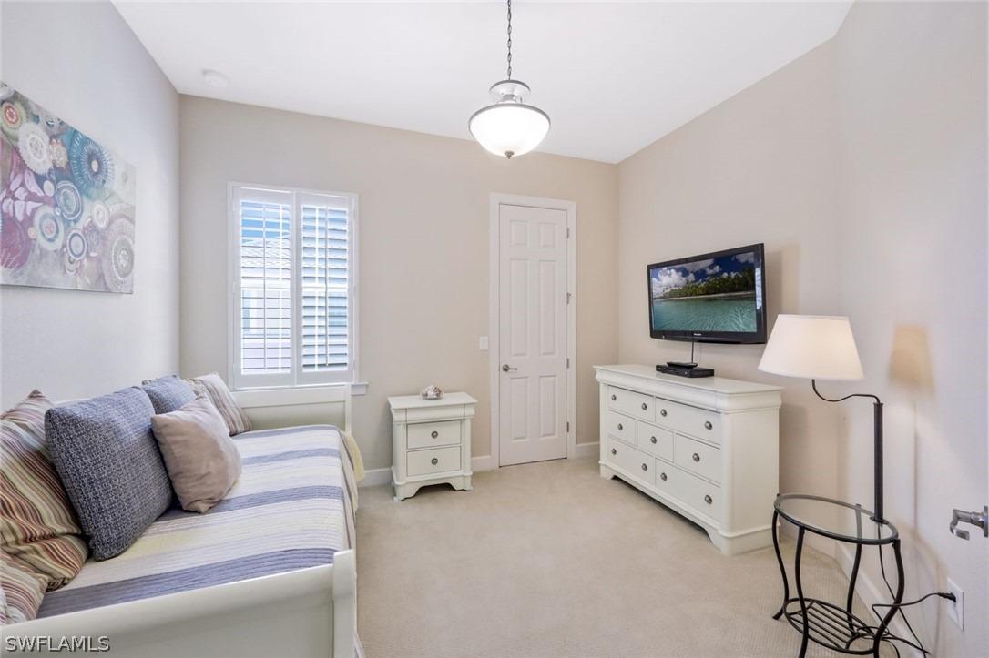 Ironstone Ter, Naples, FL 34120