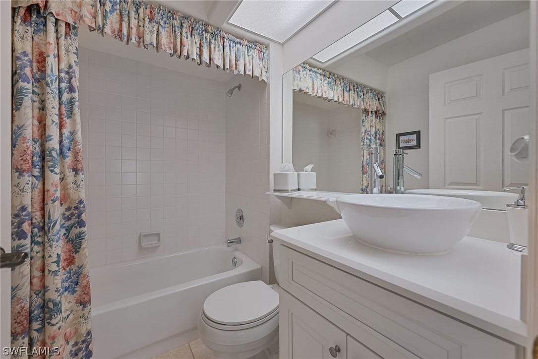 Sherburne Cir, Bonita Springs, FL 34135