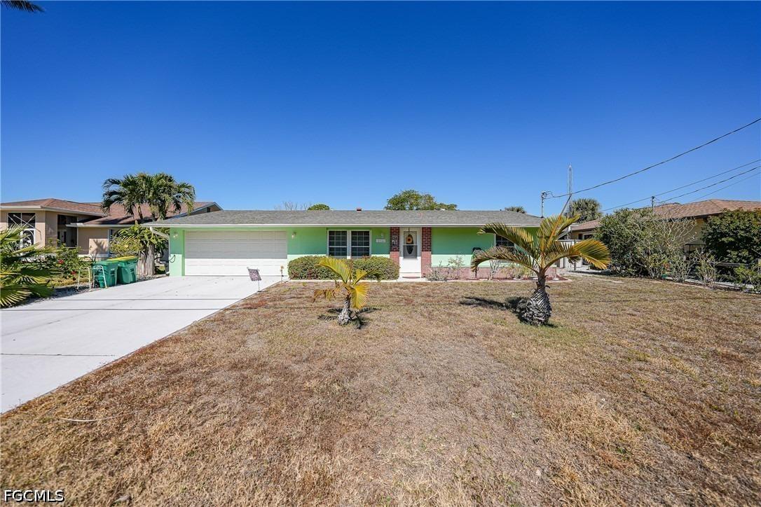 Burkholder Cir, Port Charlotte, FL 33948