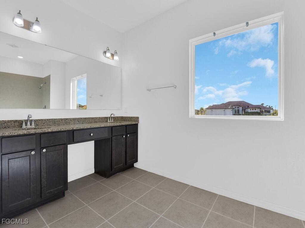 Nw 32nd Ct, Cape Coral, FL 33993