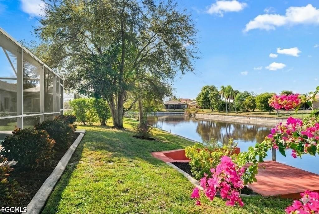 Ne 12th Ct, Cape Coral, FL 33909