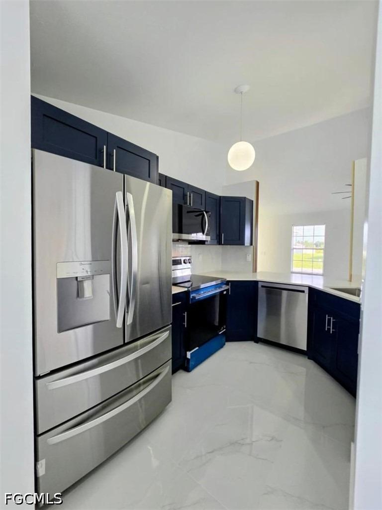Sw 25th Ter, Cape Coral, FL 33914