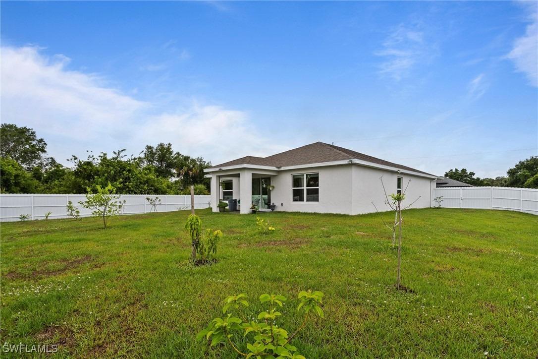 June Cir, Labelle, FL 33935