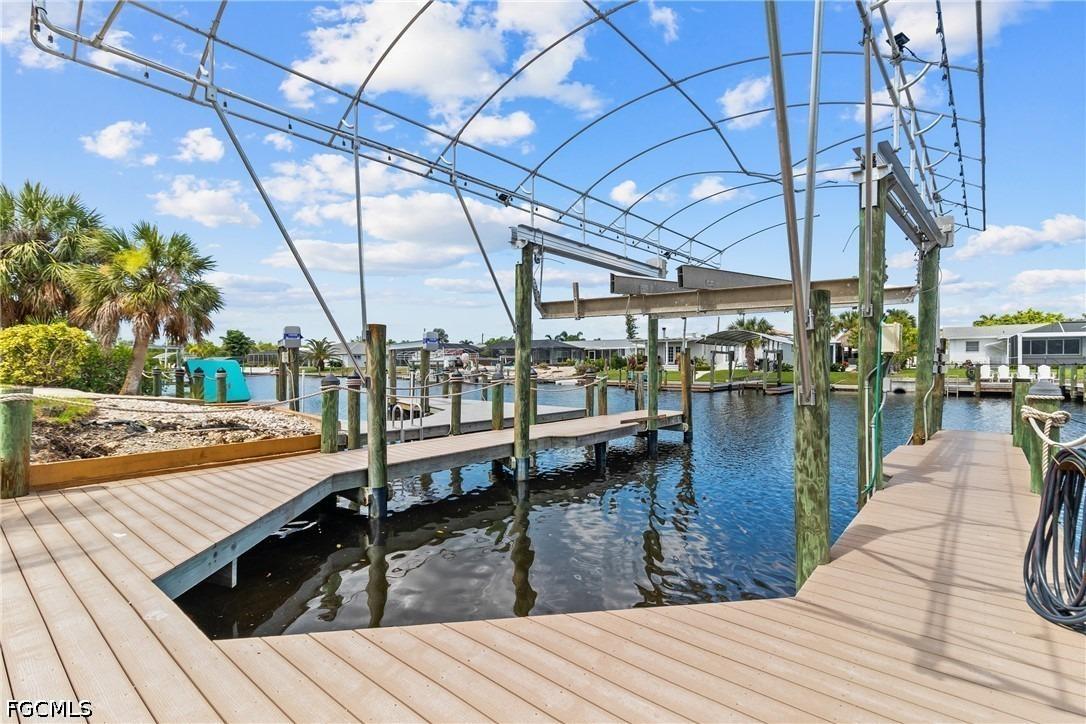 Rebecca Ave, Fort Myers Beach, FL 33931