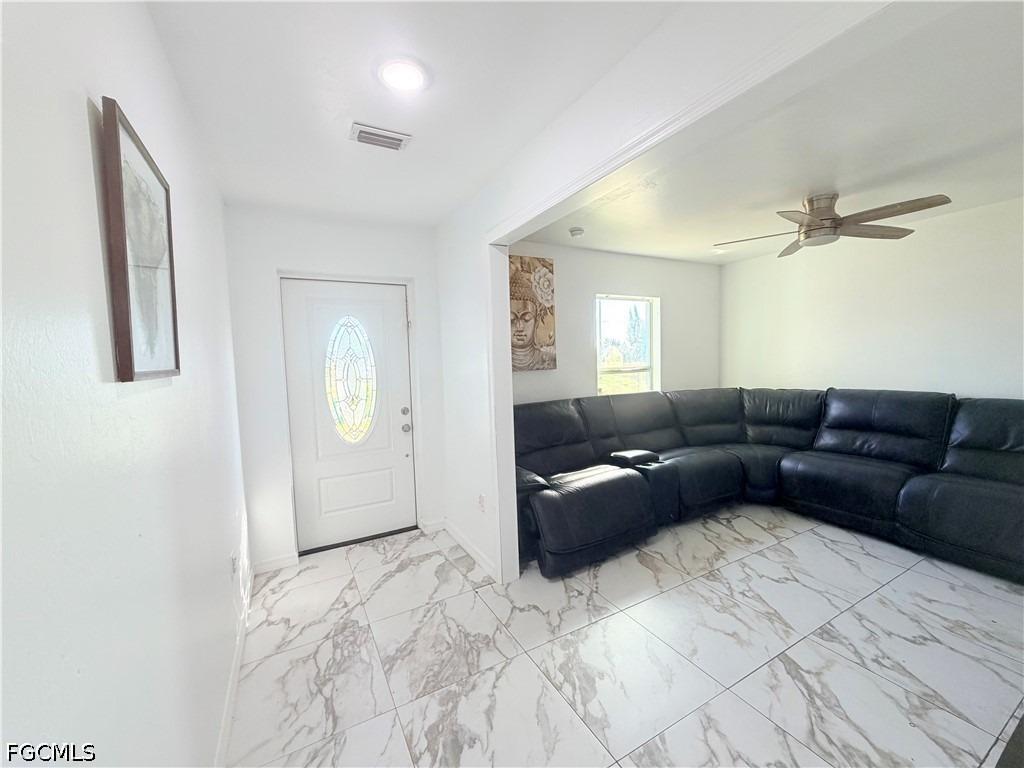 Ne 1st Ave, Cape Coral, FL 33909