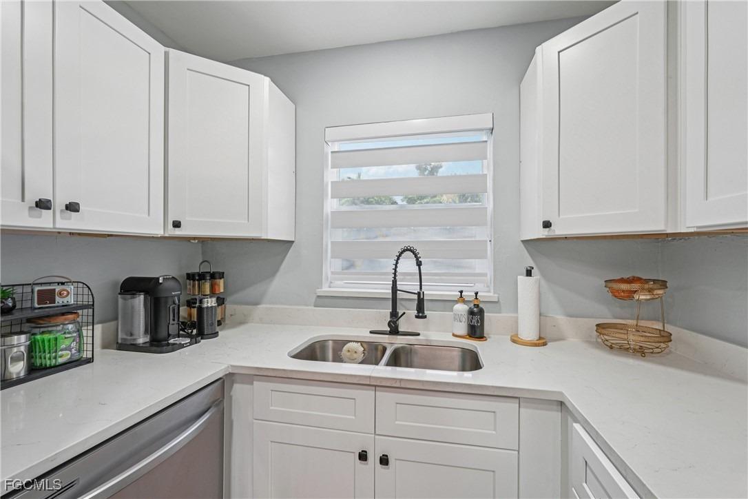 Oak St, North Fort Myers, FL 33903