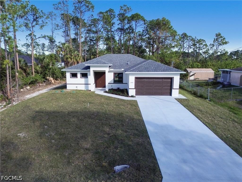 27th St W, Lehigh Acres, FL 33971