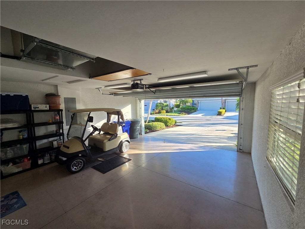 Camarelle Cir, Fort Myers, FL 33913