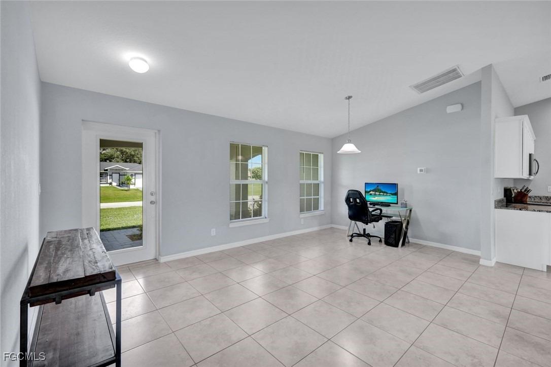 Nw 9th Ter, Cape Coral, FL 33993