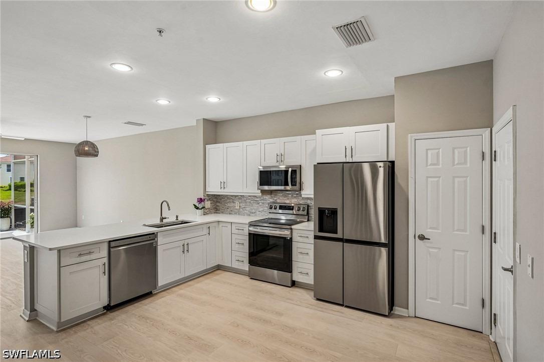 Oxford Ln, Naples, FL 34105