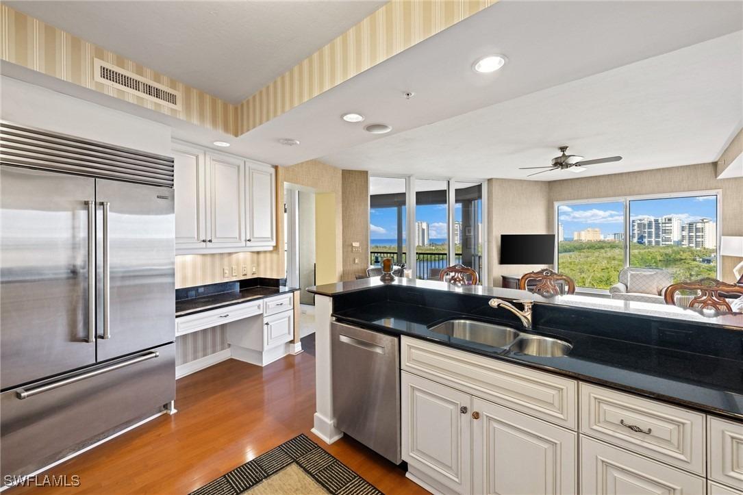Pelican Bay Blvd, Naples, FL 34108