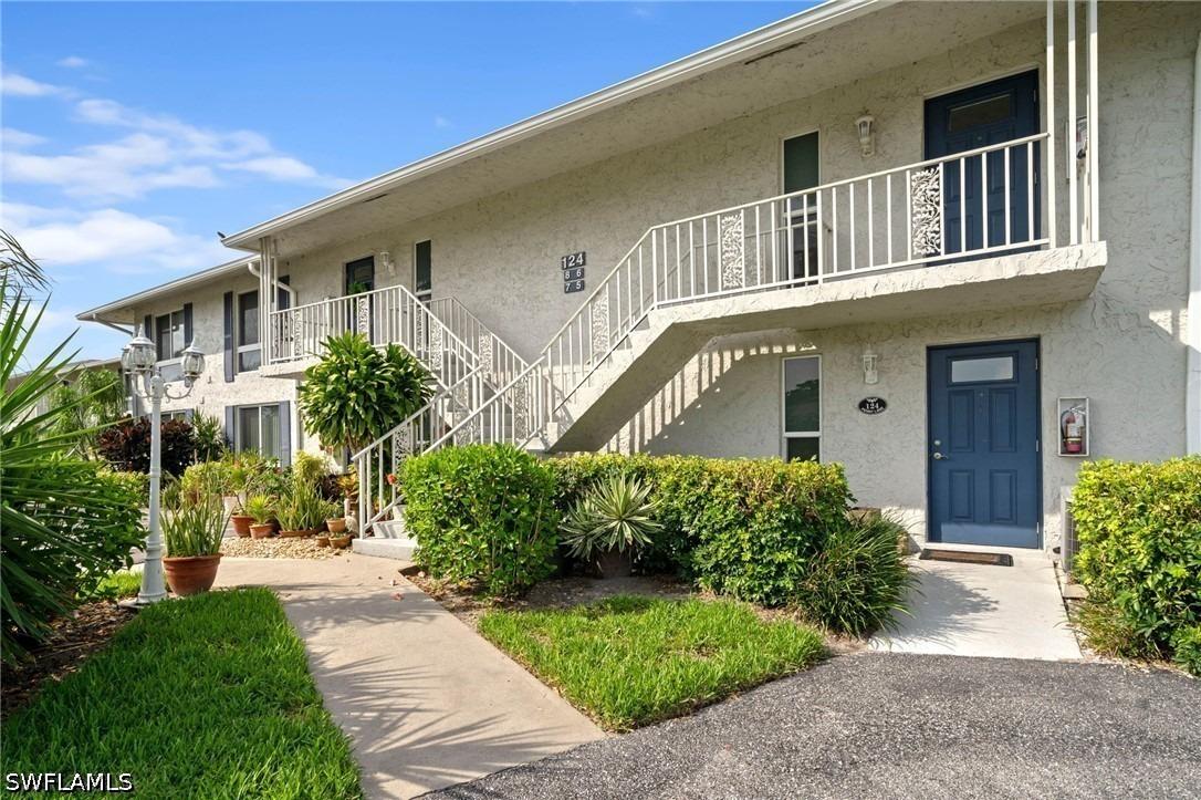 Penny Ln, Naples, FL 34112