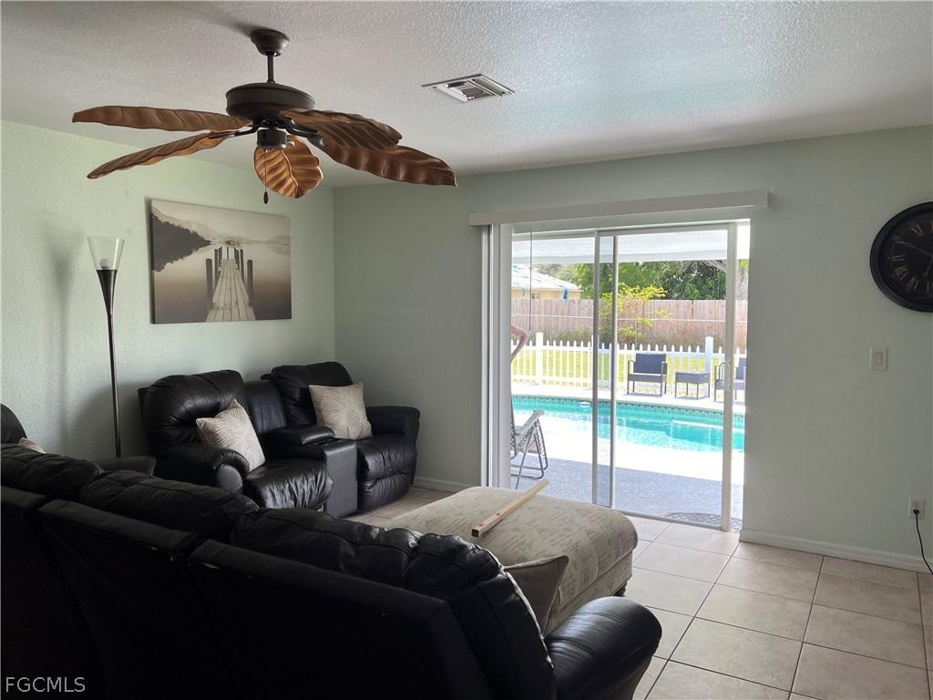 Se 8th Ave, Cape Coral, FL 33990