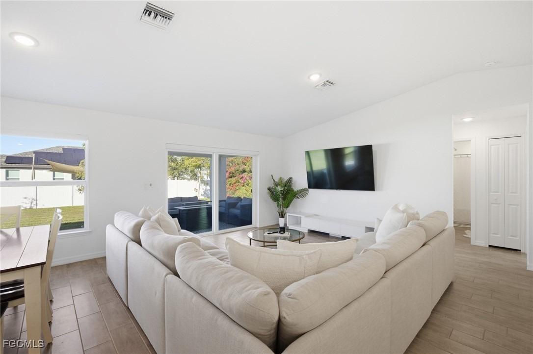 Nw 27th Pl, Cape Coral, FL 33993