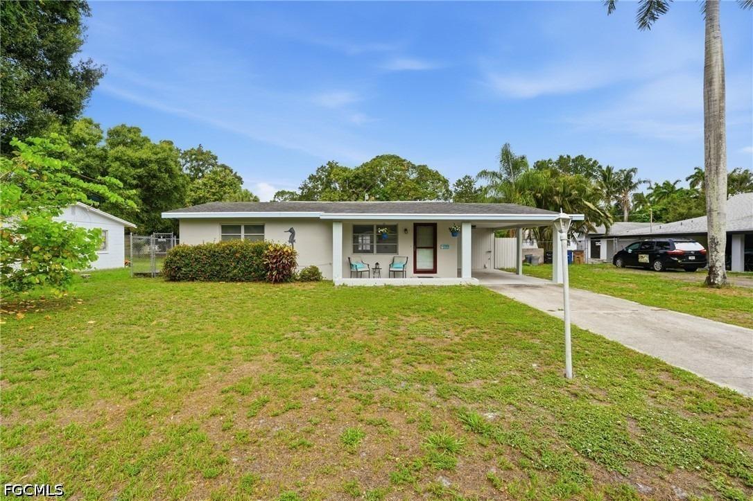 Altamont Ave, Fort Myers, FL 33905