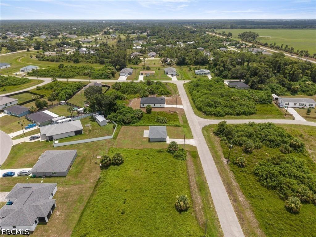 Adcock Dr, Labelle, FL 33935