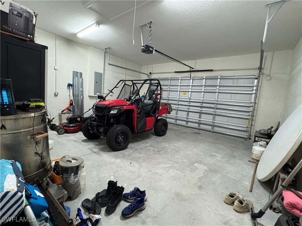 Inwood Rd, Labelle, FL 33935