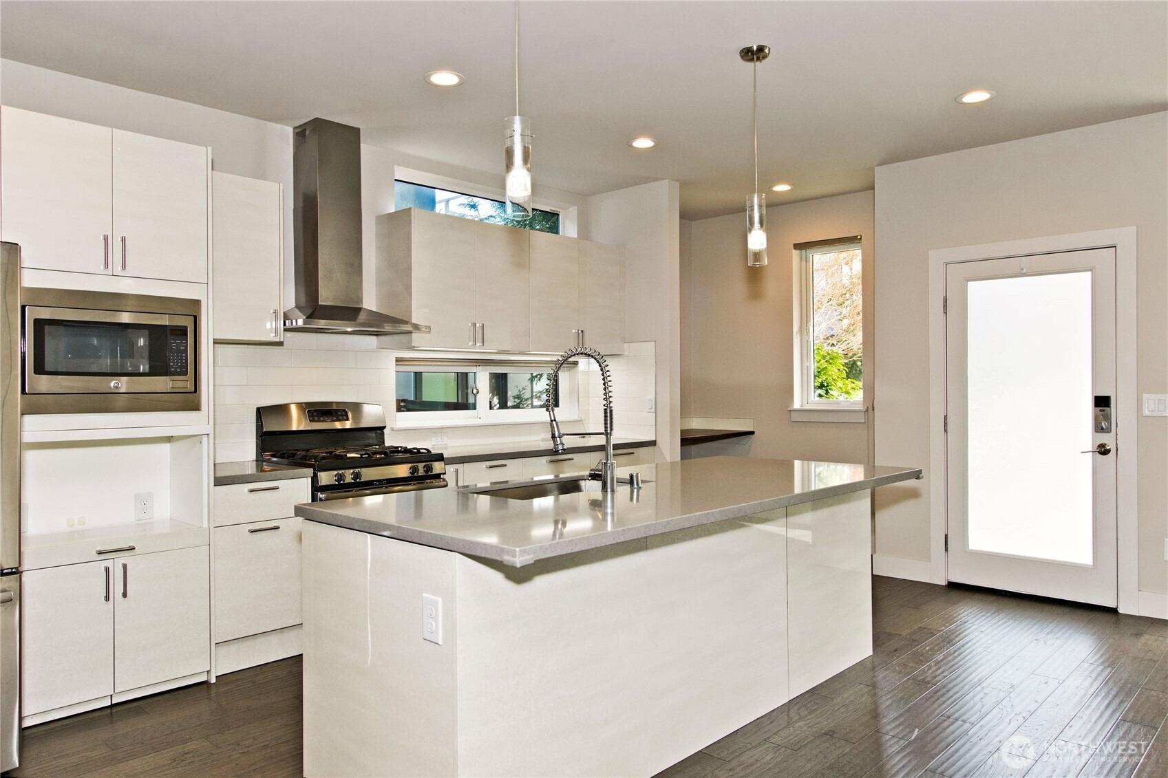 14th Pl Ne, Issaquah, WA 98029
