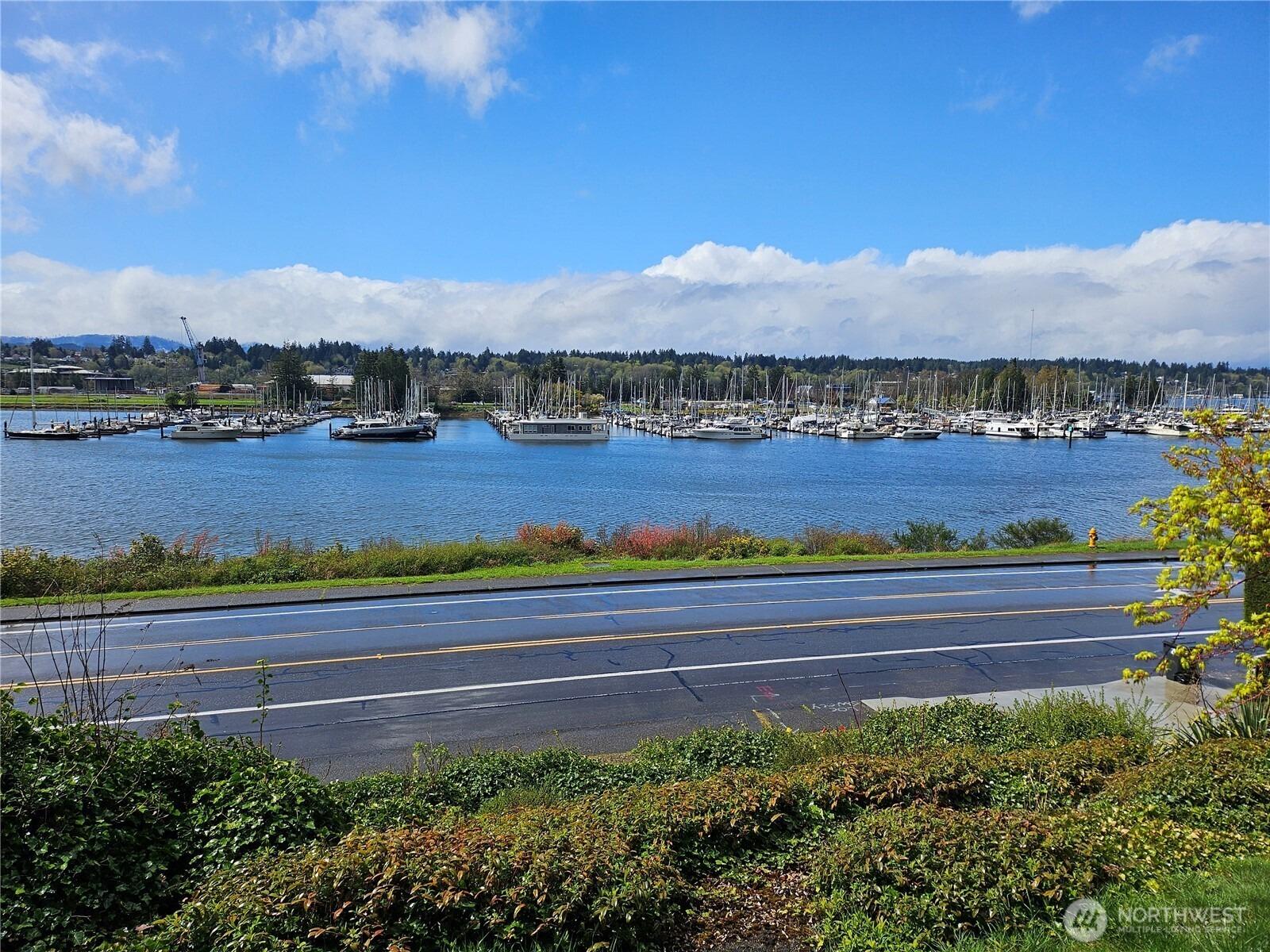 E Bay Dr Ne, Olympia, WA 98506