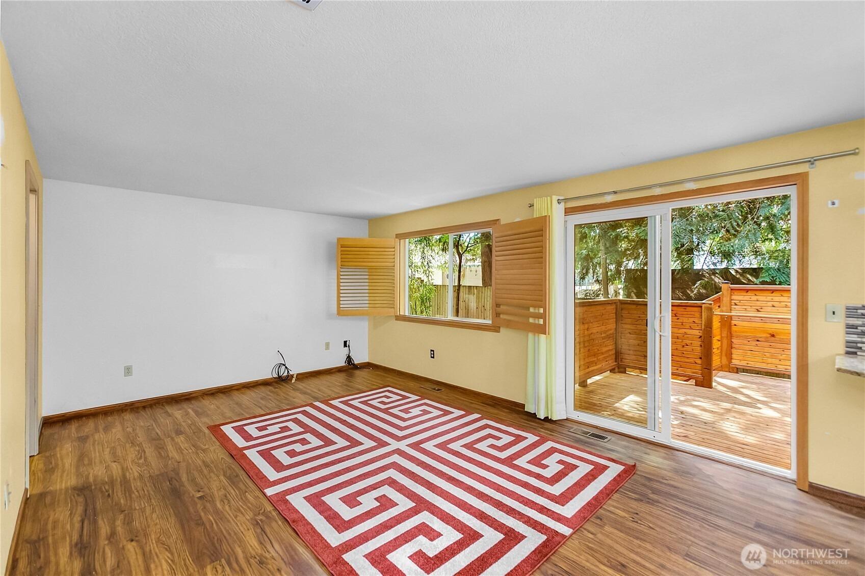Bender Cir Ne, Bremerton, WA 98311