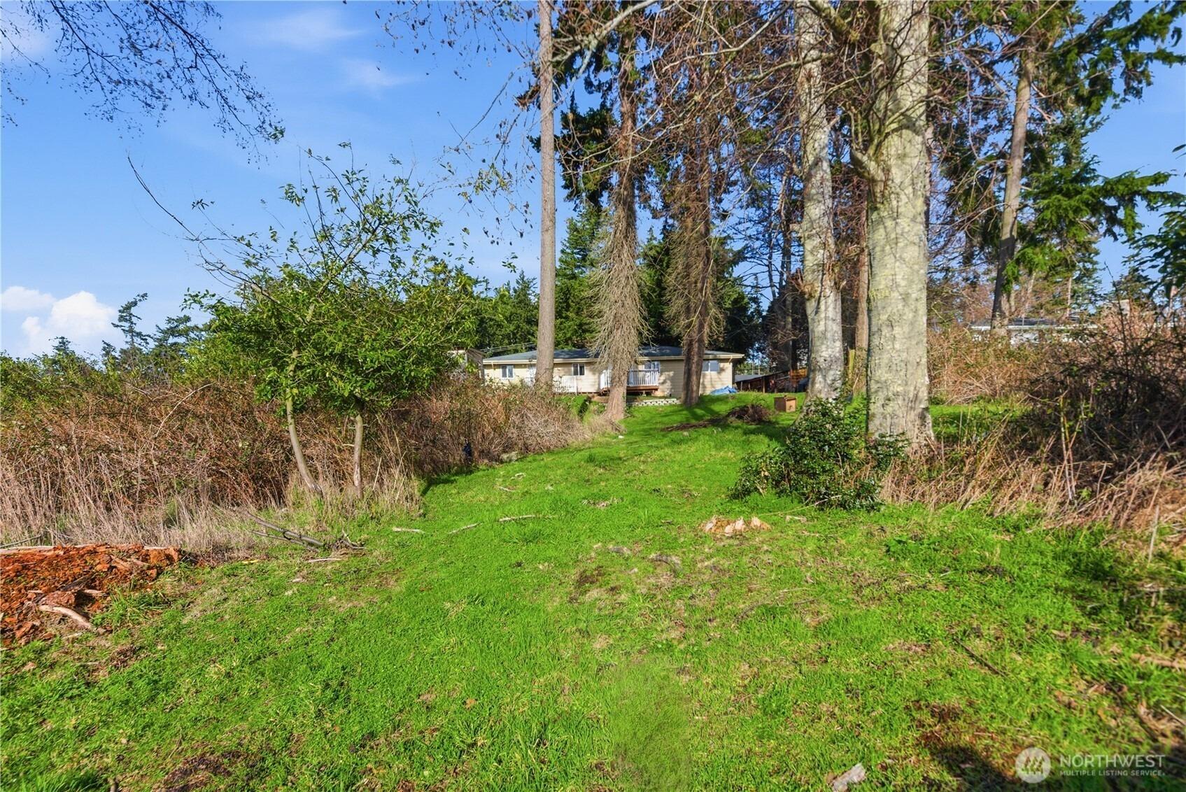 Loerland Ln, Oak Harbor, WA 98277