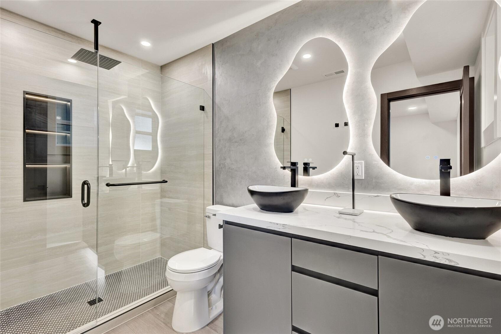 Se 10th St, Bellevue, WA 98008
